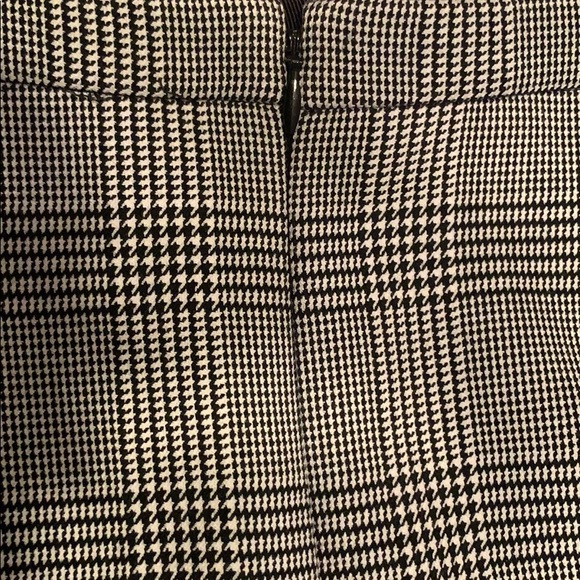 J Crew houndstooth skirt. Size 8 - Picture 4 of 4